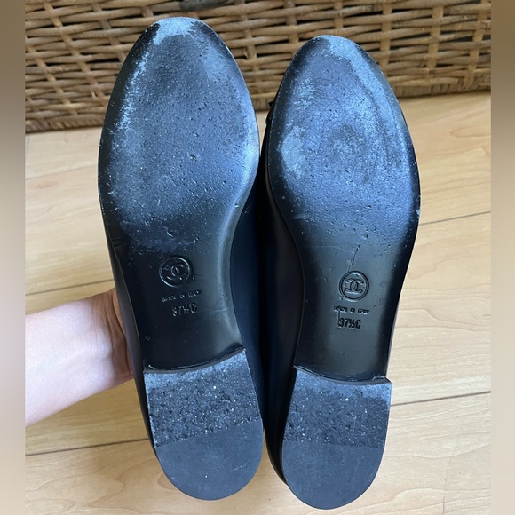 CHANEL Black Leather Ballet Flats - Picture 5 of 8